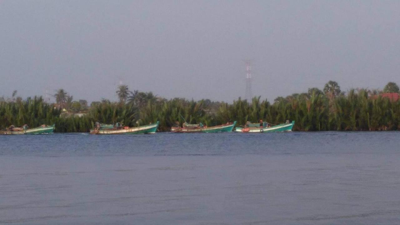 Hotel Kampot River Bungalow Exterior foto